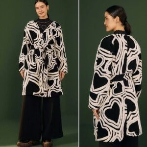 NEW FARM Rio Black and White Wild Hearts Fleece Coat Detachable Belt 3D Size M